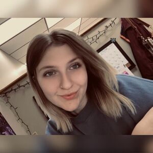 Meet your Posher, Delaney 🍒😊🤍